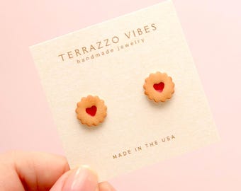 Pendientes de galleta con forma de corazón: joyería de San Valentín hecha a mano con arcilla polimérica