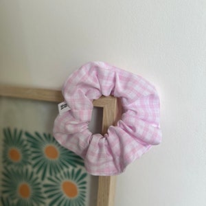 Vichy scrunchie, pink and white gingham