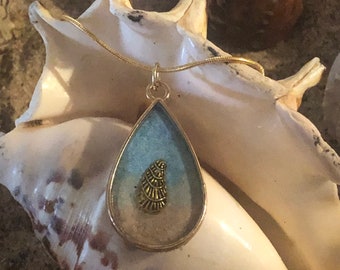 Resin Sea Shell Pendant