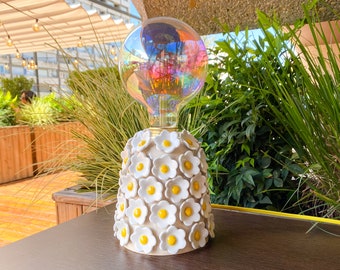 Ceramic table lamp with flowers | Daisy lamp with unique design | Bedside lamp with  | Bulb included | Made to order