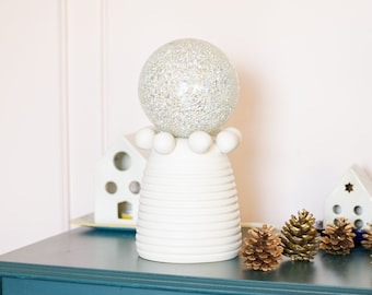 Handgemaakte witte keramische tafellamp | Minimalistische woondecoratie