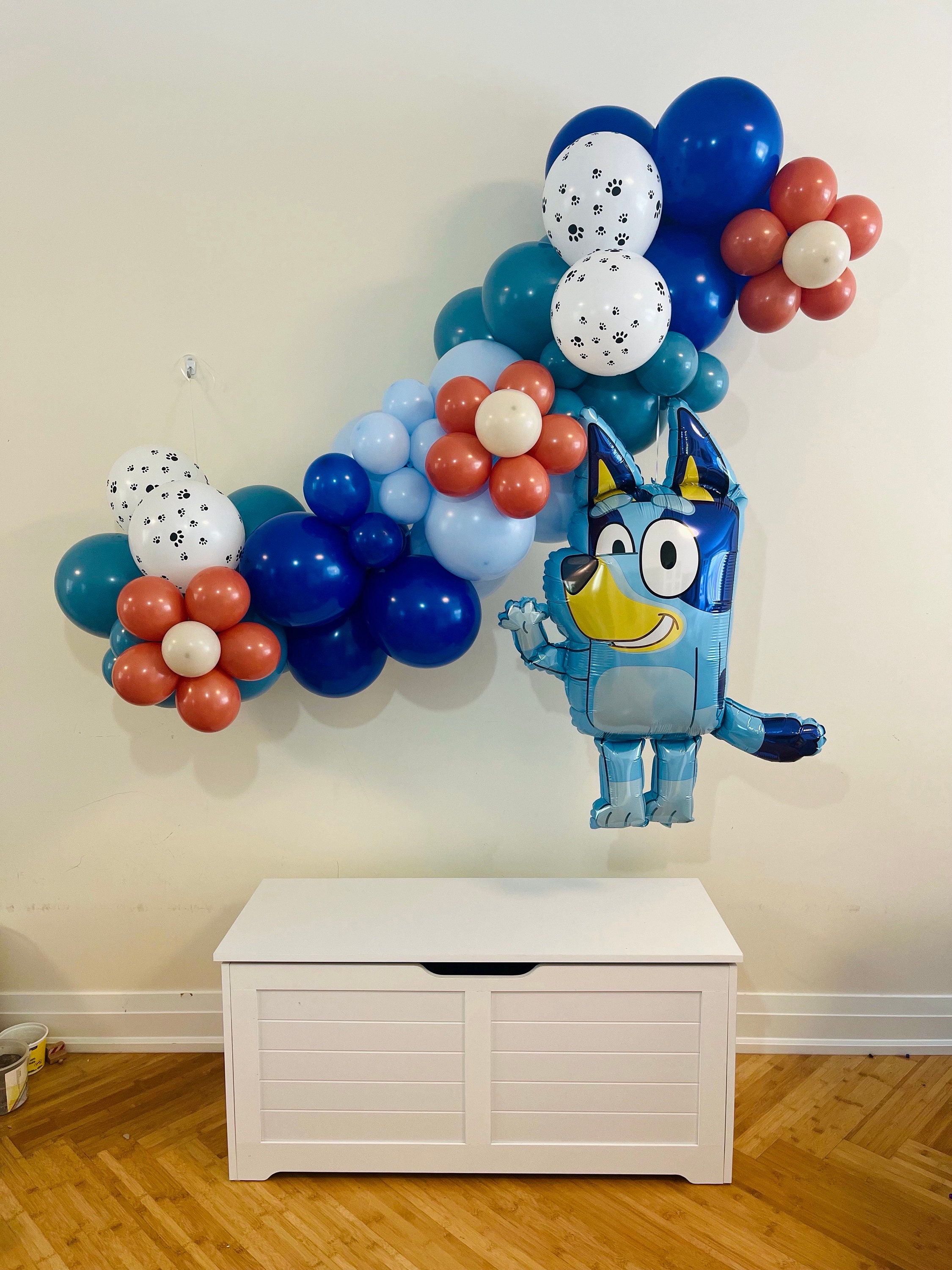 Personalized Bluey Balloon Garland, Bluey and Bingo Balloons, Bluey Birthday Decorations, Bluey Birthday Party Decor, Bluey Balloon Tower