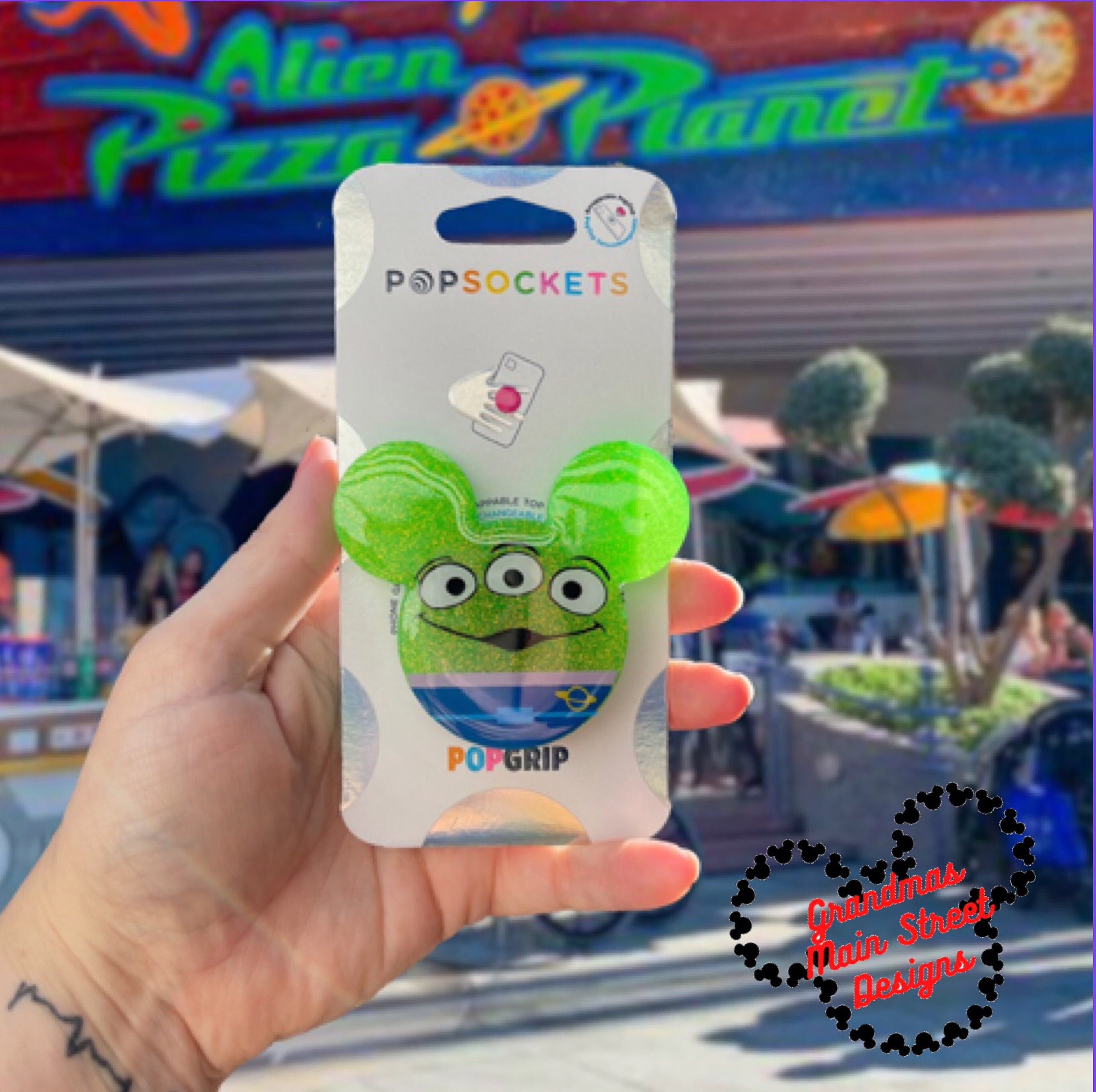 Alien Inspired Popsocket ®/phone Grip/badge Reel - Etsy display picture 1