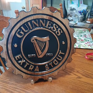 Letrero de madera grabado con tapa de cerveza Guinness Extra Stout imagen 2