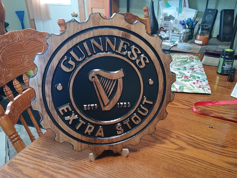 Letrero de madera grabado con tapa de cerveza Guinness Extra Stout imagen 2