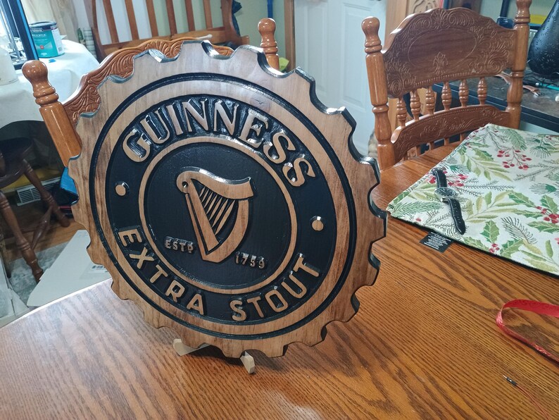 Letrero de madera grabado con tapa de cerveza Guinness Extra Stout imagen 3