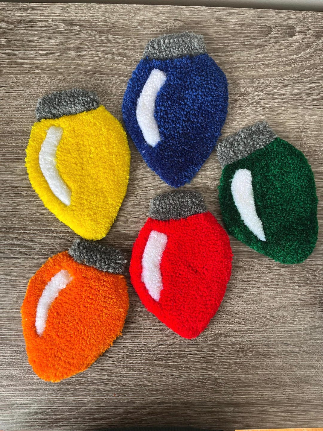 Light Bulb Rug Tufted Christmas Lights Mug Rug Handmade Holiday Bulbs Coaster - Etsy