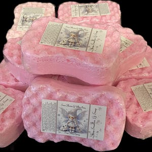 Smellies & Soap Snow Flurries and White Pixies Soap filled Sponge