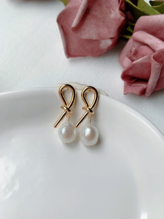 Baroque Pearl Earring | Knot Shaped Ear Studs | 14k Gold