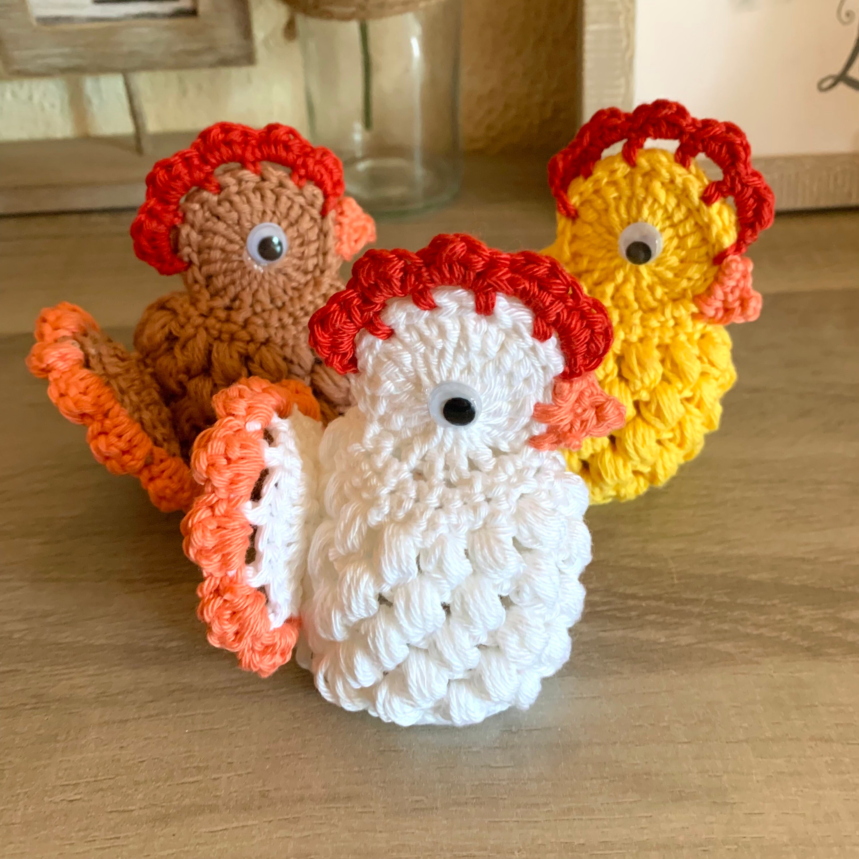 Poules de Pâques/Poulettes Au Crochet Couvre Coquetiers