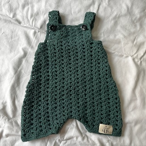 Crochet Baby Romper Pattern | Perfect Unisex Gift for 2-4 Month Olds - Crochet Romper Pattern,  English PDF
