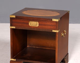 Cassettiera inglese da sogno, comodino da nave, tavolino antico inglese