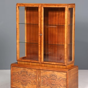 Beautiful Art Deco display cabinet walnut display cabinet solid wood antique cabinet