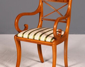 Piękny angielski fotel, brytyjski fotel, styl antyczny, sekretarzyk w stylu regencji, fotel tapicerowany cisem, 3 na 5