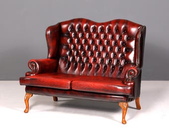 Bellissimo divano Chesterfield originale in stile Queen Anne, divano a 2 posti, divano in pelle inglese, divano imbottito inglese
