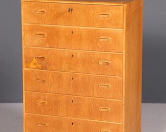 Magnifique commode rétro des années 60/70, en bois véritable, design danois.