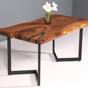 Impressionnante table en résine époxy 160-90 cm table de salle à manger en noyer table de cuisine époxy bois massif