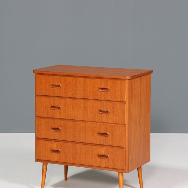 Beautiful Mid Century Chest of Drawers Danish Design Vintage Sideboard "Made in Denmark" Chest of Drawers