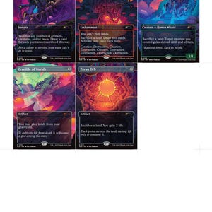 Puede incluir: Un conjunto de cartas coleccionables de Magic: The Gathering. Las cartas presentan arte de fantasía con colores vibrantes e ilustraciones detalladas. El texto en las cartas describe su función en el juego. Las cartas son para el juego Magic: The Gathering.