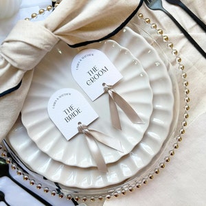 Noms de lieux de mariage personnalisés | Couverts | Cadre de table de mariage | Noms de lieux en forme d'arche ronde en forme de dôme | Noms de lieux imprimés