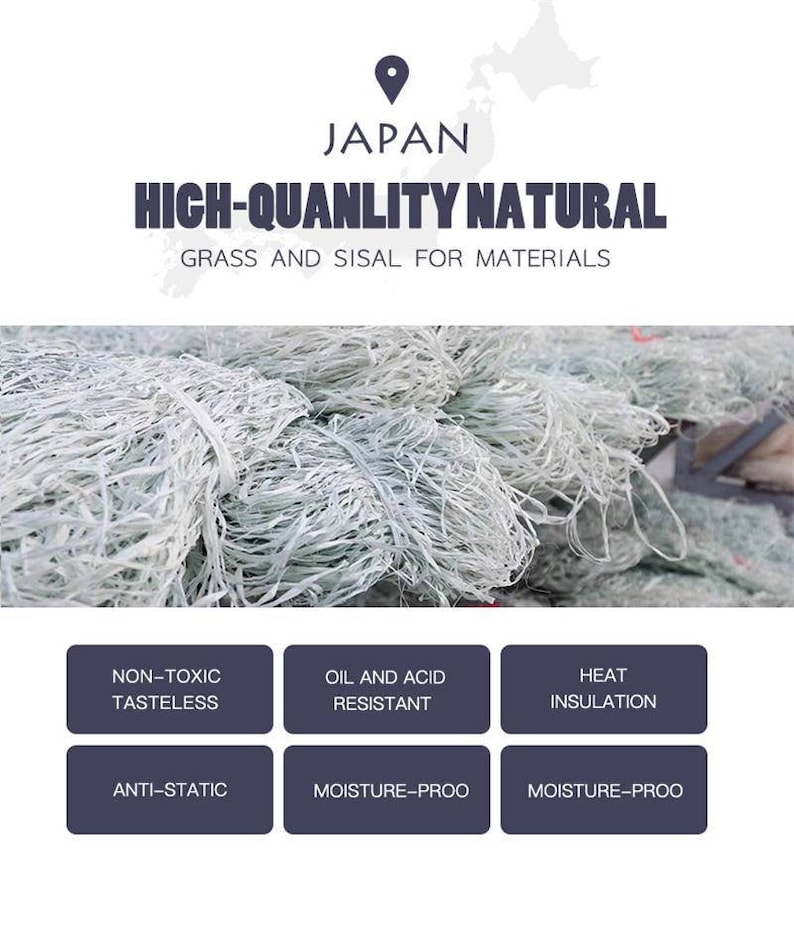 Puede incluir: Primer plano de una pila de material blanco y fibroso. El texto "JAPAN HIGH-QUANLITY NATURAL GRASS AND SISAL FOR MATERIALS" est&aacute; en la parte superior de la imagen. Debajo del material hay seis botones con el siguiente texto: "NON-TOXIC TASTELESS", "OIL AND ACID RESISTANT", "HEAT INSULATION", "ANTI-STATIC", "MOISTURE-PROO" y "MOISTURE-PROO".