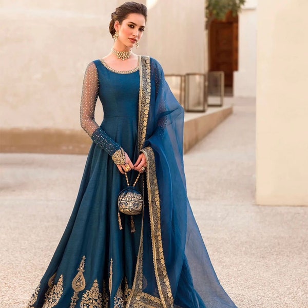 Designer lange Anarkali Glamorous Grace besticktes Faux Georgette Kleid, unten und Dupatta Sangeet und Mehendi Hochzeitsgesellschaft zu tragen