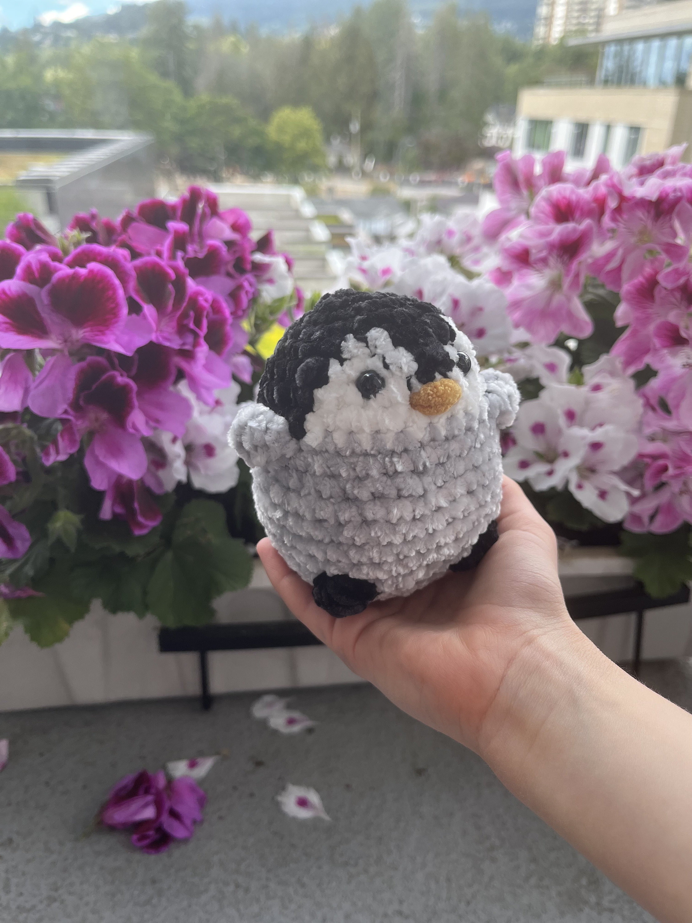 Velvet penguin plushie ~ adorable plushie!