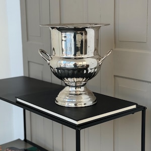 Vintage wine cooler / champagne cooler metal / silver-colored shiny polished / 1970s ice bucket / wine cooler natural patina / champagne cooler