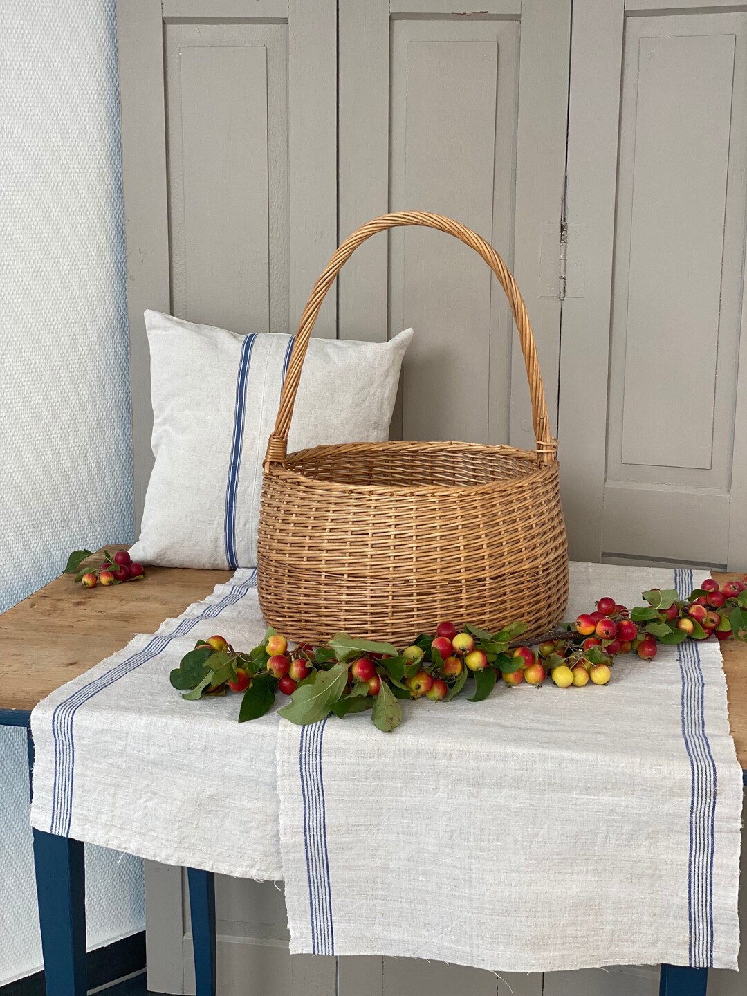 Vintage Wicker Basket / Flower Basket / Natural Wicker Basket / Herb