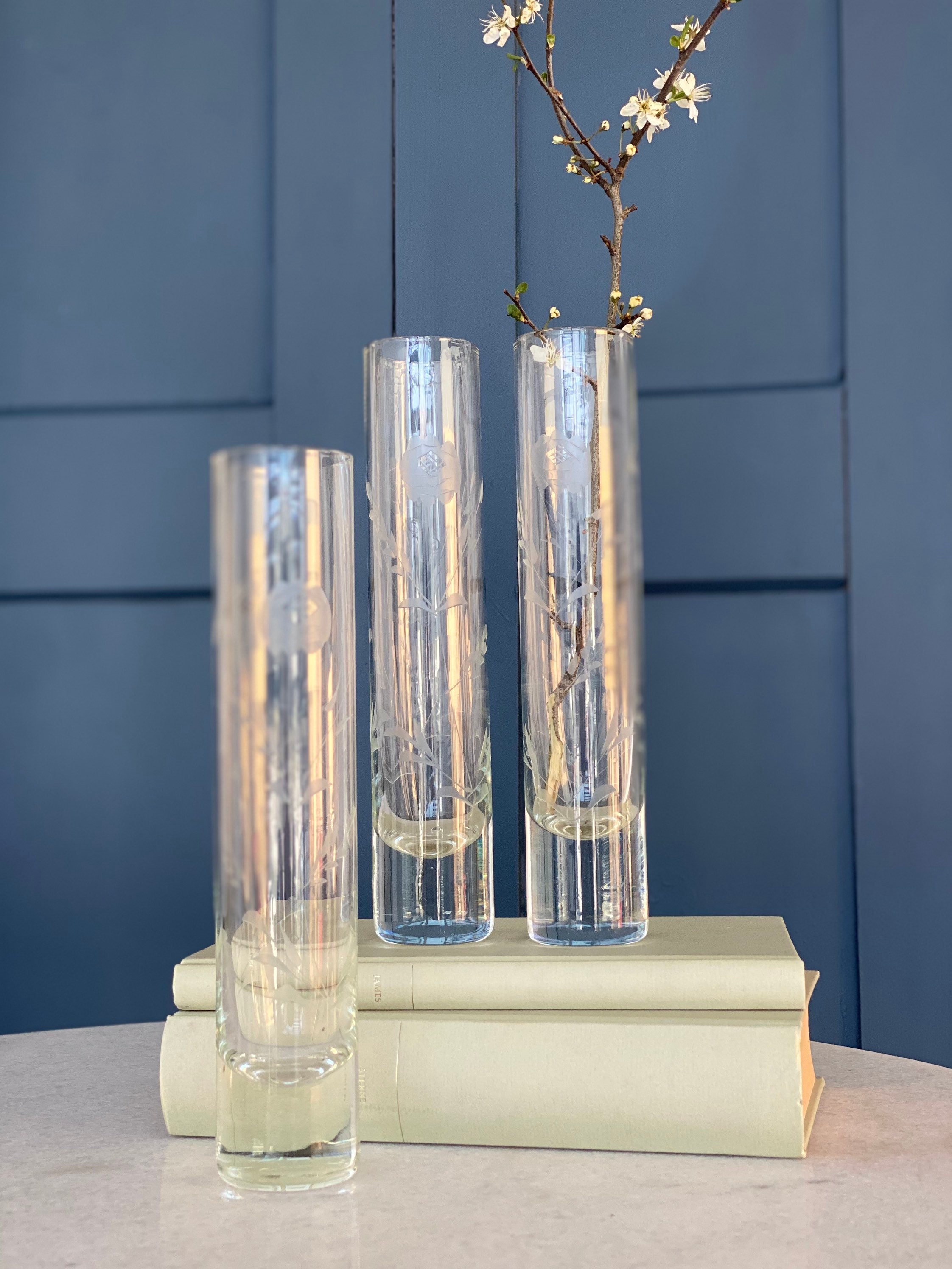 SET of 3 pieces / glass vases hand-cut around 1950/60 / small retro vase with delicate cut motifs / very simple and elegant