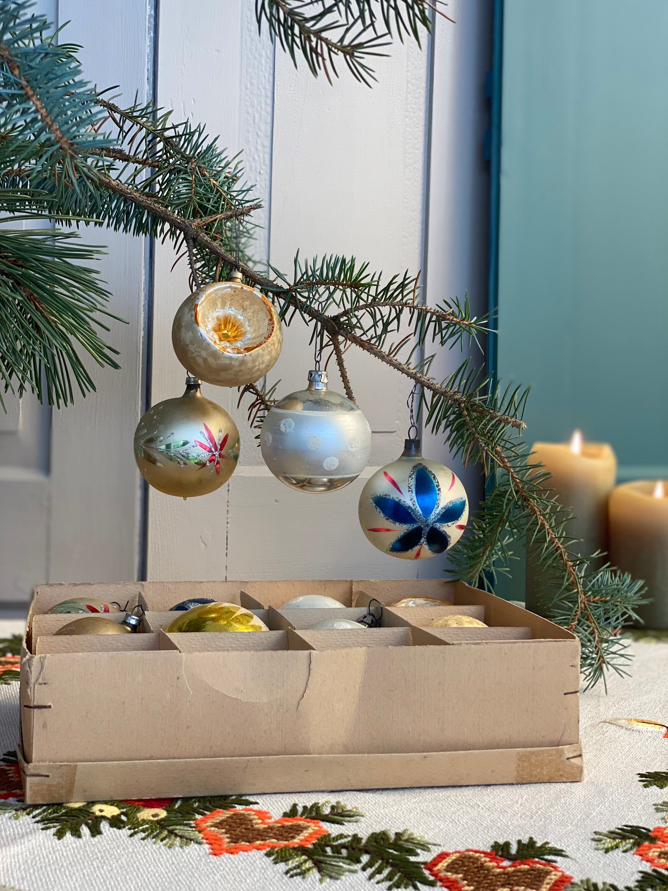 Set 12 Pieces / Vintage Christmas Tree Baubles / Very Very Old Etsy