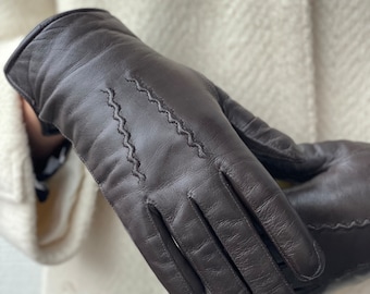 Vintage leather gloves dark brown / Elegant leather gloves / Old women's gloves / Vintage accessories / Gloves for women / HS016