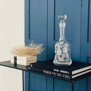 Etched glass carafe / liquor bottle / whiskey carafe / decanter / filigree floral motif leaf motif / 70 carafe / bar cart Barcart