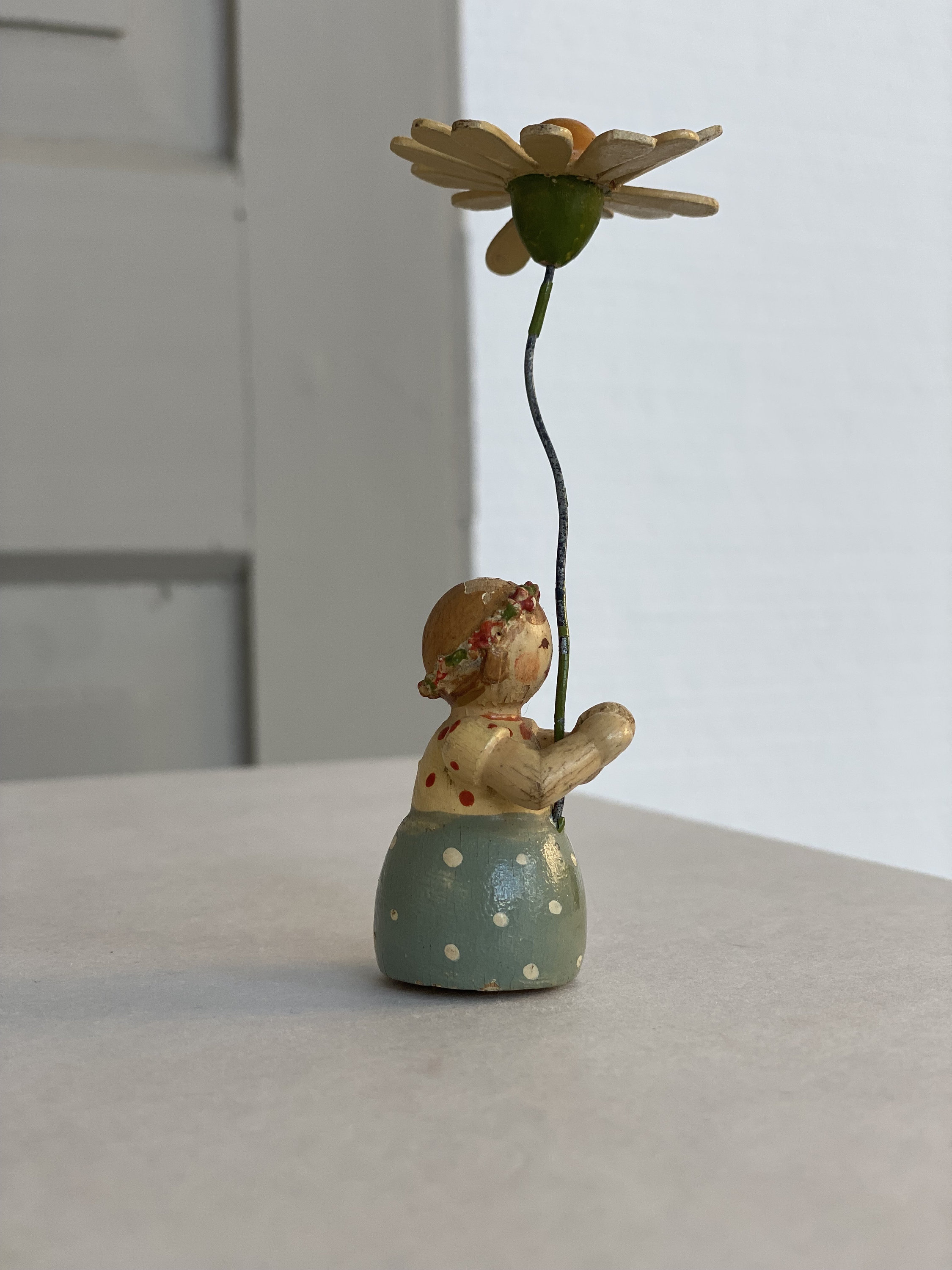 Set 4 PCS / Handmade Wooden Flower Girl Figures / Vintage