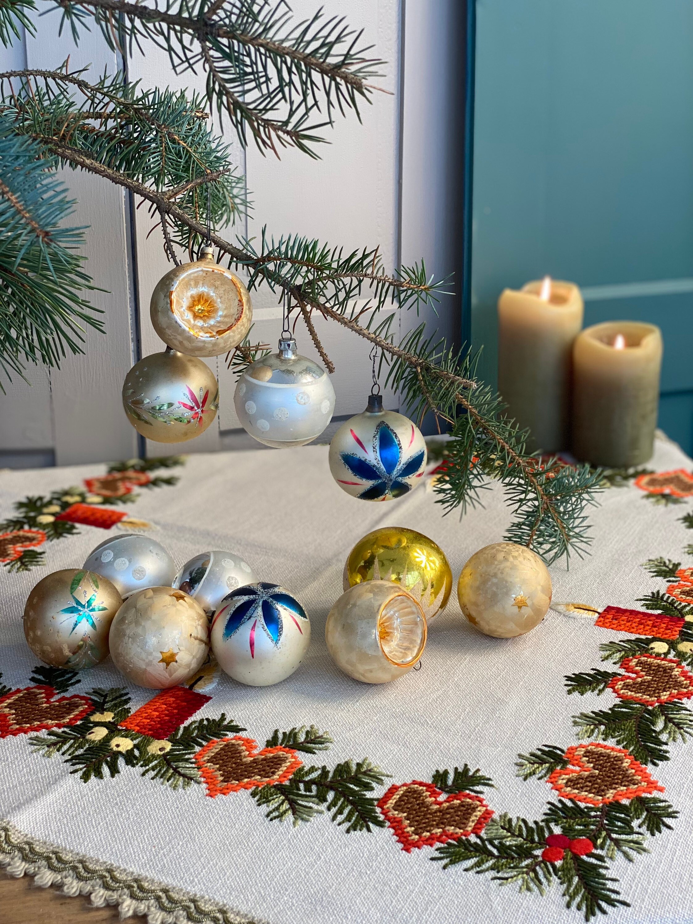 Set 12 Pieces / Vintage Christmas Tree Baubles / Very Very Old Etsy