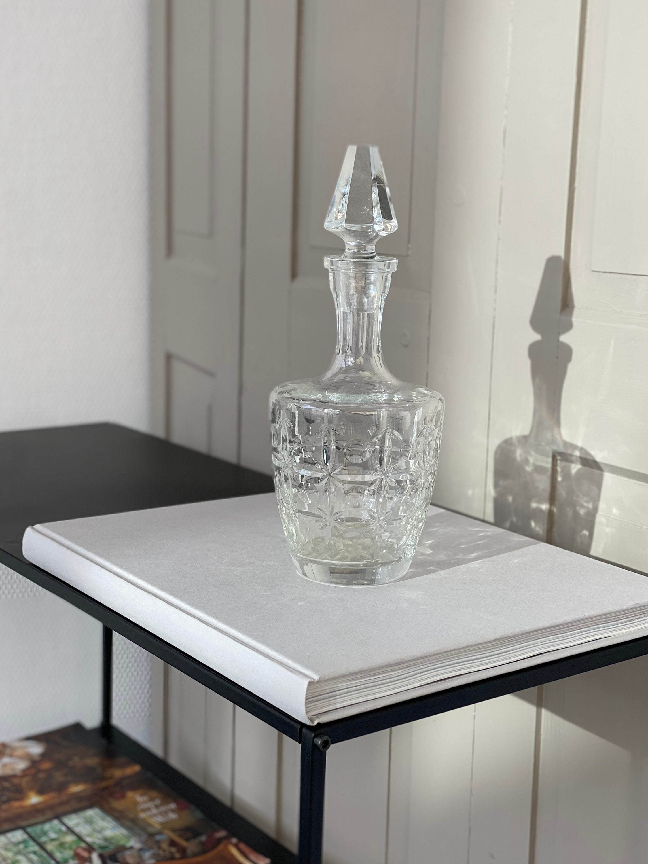 820 grams / unusual glass carafe / gorgeously cut whiskey decanter / heavy base / cut stopper / Scandi decor