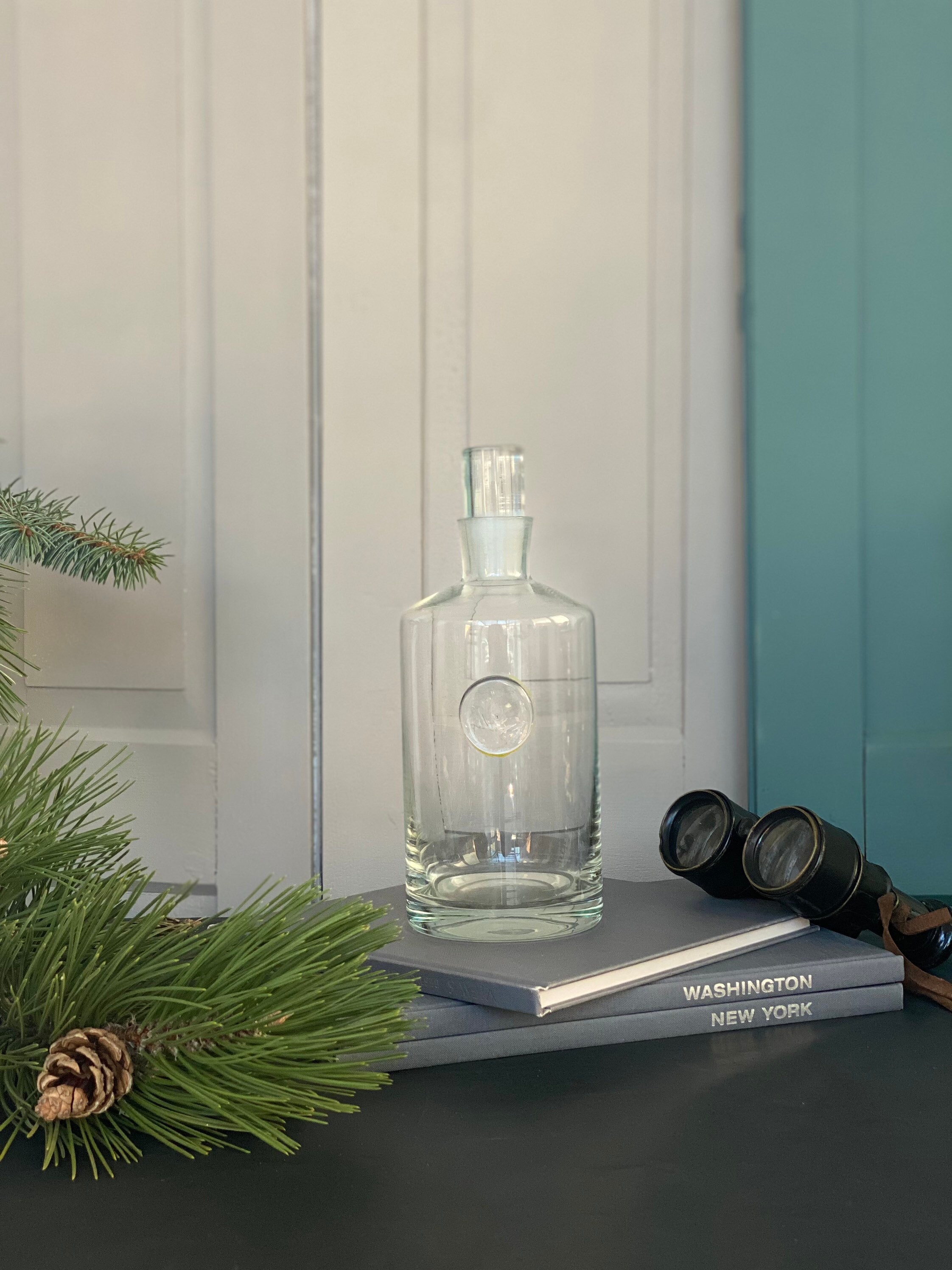 Minimalist glass carafe, loft character, unusual shape, whiskey carafe, decanter, water bottle, bar cart, bar-cart, house bar