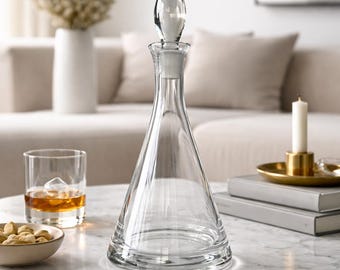 1.45 kg Vintage Glass Carafe / Minimalist Carafe / Cut Glass Decanter / Bar Cart / 1980s Style Bar Cart / Home Bar / Water Carafe