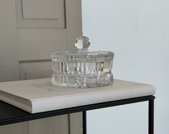 1750 grams / Bonboniere / Lead crystal jewelry bowl / Box made of cut glass / Crystal glass boxes with lid / cut