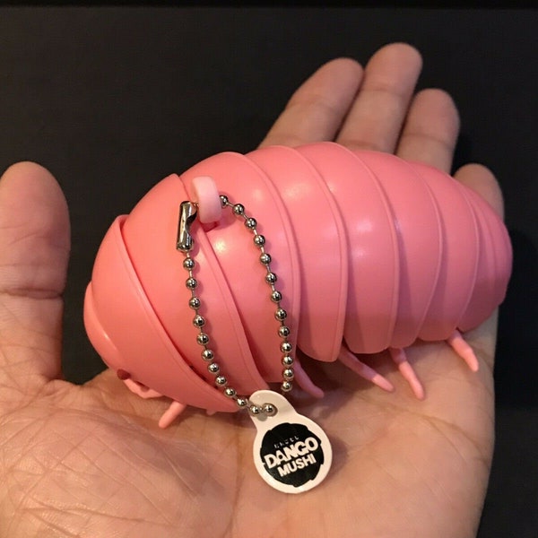 Plastik Pill Bug Roly Poly Insekt Kartoffel Bug Isopod SCHLÜSSELANHÄNGER Figur w / bewegliche Teile - ROSA Farbe 9cm