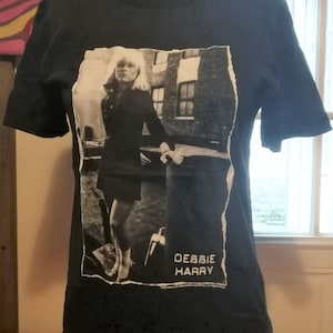 BLONDIE Authentic Young Debbie Deborah Harry Stand Alone T-Shirt New Unworn