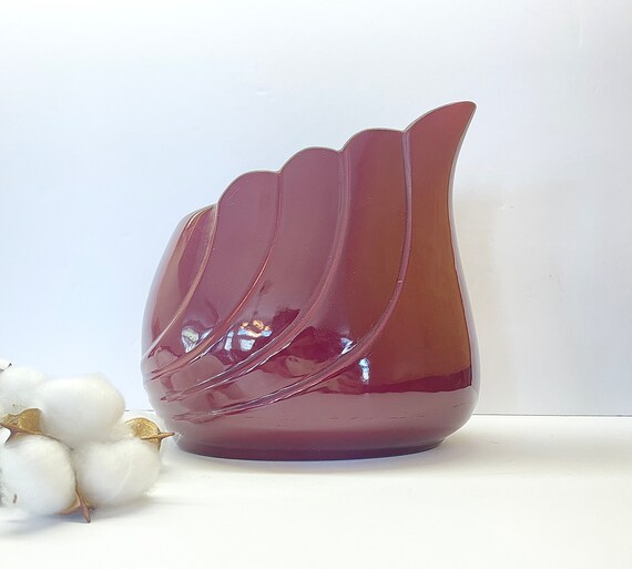 1980s MCM 8" Ceramic Maroon Art Deco Textured Vase,  Minimalist Boho Vase, Best Friend Gifts, Beauty Room Decor, Large Decorative Vases