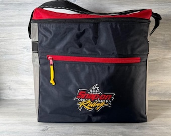 Bolsa térmica aislante Snap-On Racing vintage, de tela, 33 x 15 cm, color negro, rojo y gris.