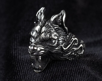 Sterling Silver Wolf Head Ring - Handmade Signet Ring for Men