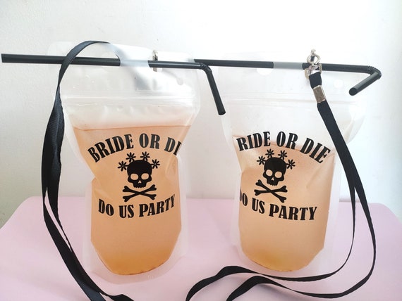 Hen Night Sipper Portable Hands Free Drink Pouches for Bachelorette Parties decor Hen party accessories Hen weekend pouches