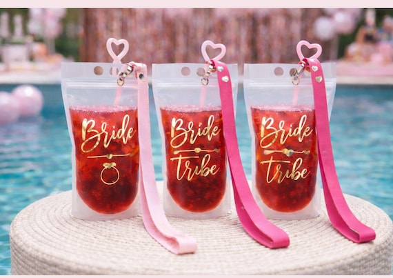 Hen drinking pouch fun celebration portable hands free beverages Bachelorette party outdoor drink pouches hen essential night sipper