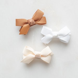 SET of 3 mini bow snap clips, baby girl hair clips, girl hair accessory, toddler hair clip, fringe clip, hair clips, baby barrette