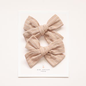 NEW* BROWN PINSTRIPE pigtail bow set, piggy girl hair bow, stripe pinwheel bow, pig tail hair bow, piggie hair clip, pig tail hair accessory
