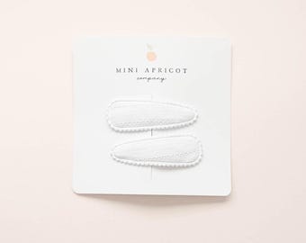 SET of 2 TEXTURED WHITE fabric snap clips, baby girl hair clips, girl hair accessory, toddler hair clip, fringe clip, soft hair clips