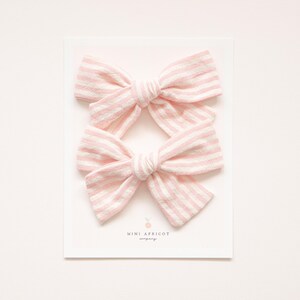 NEW** PINK PINSTRIPE pigtail bow set, piggy girl hair bow, stripe pinwheel bow, pig tail hair bow, piggie hair clip, pig tail hair accessory